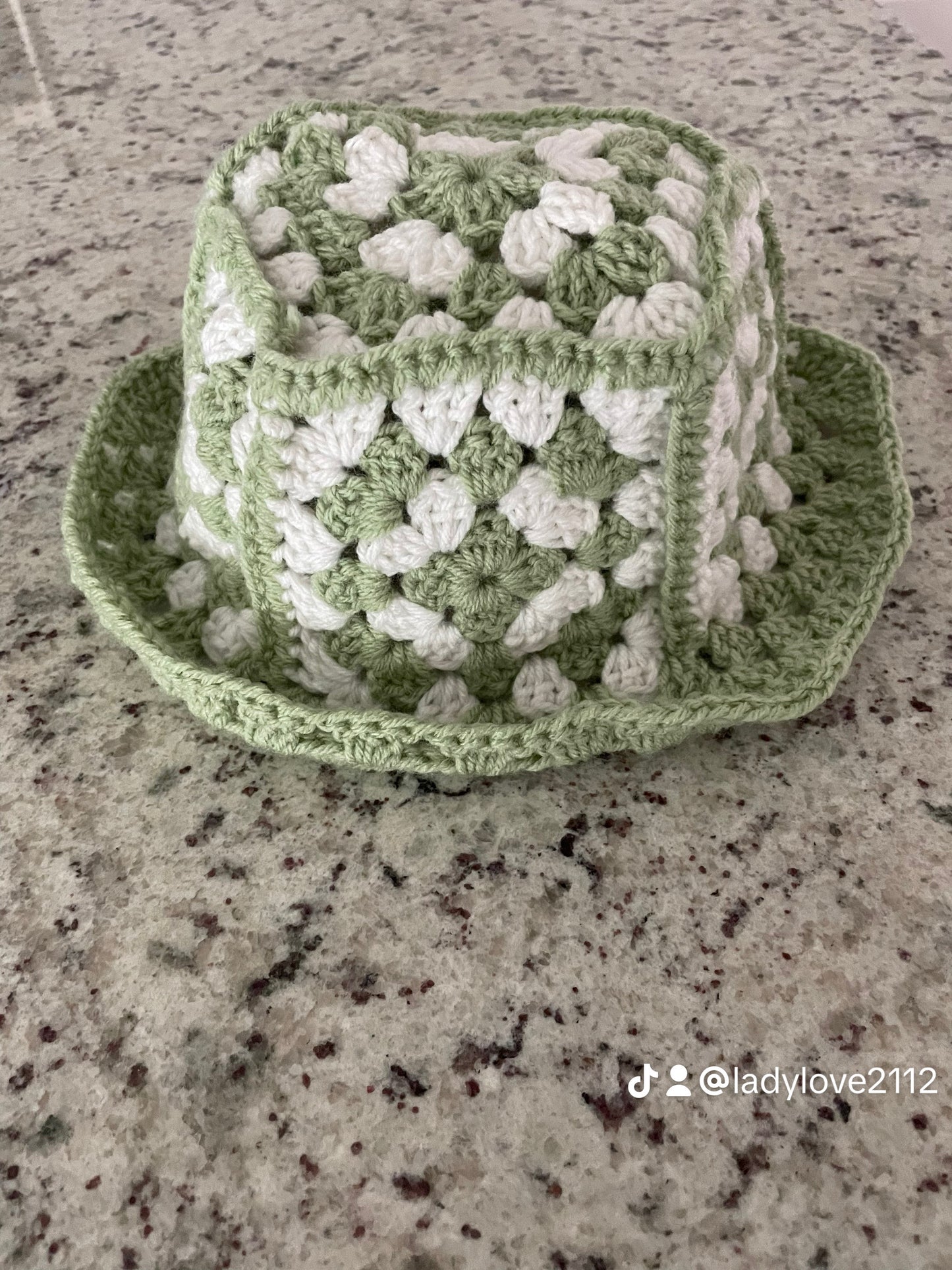 Crochet Green & white bucket hat