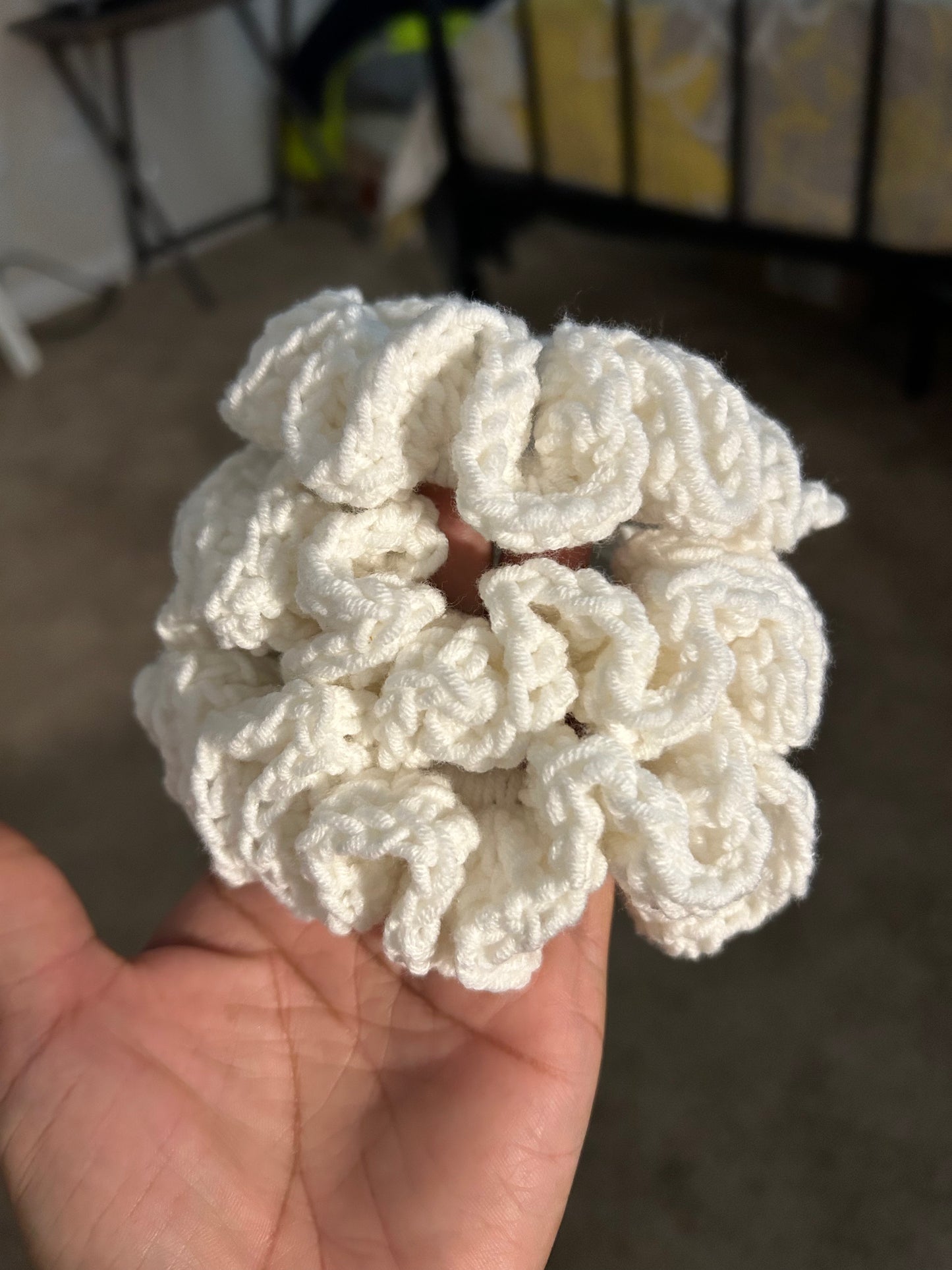 White cotton scrunchie