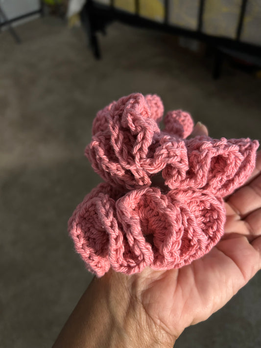 Pink cotton scrunchie